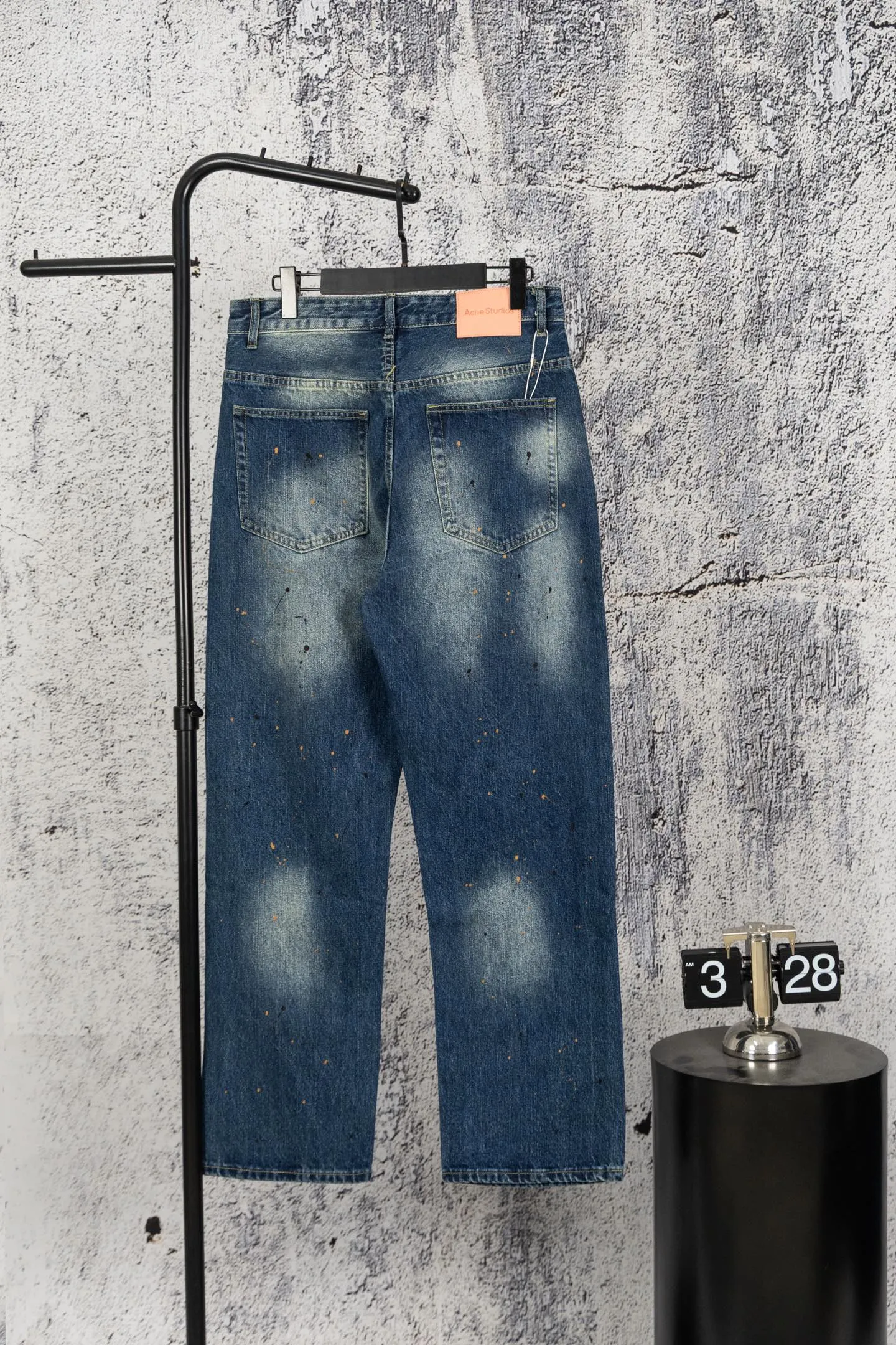 135 Acne Studios（ ）2026New Arrival Retro Retro ， + ， 。 ， 。Wear-Resistant ， ， ， Versatile 。 Acne Studios（ ）， Premium ， 、 ， 。 Size：28 30 32 34 ：Dark Blue